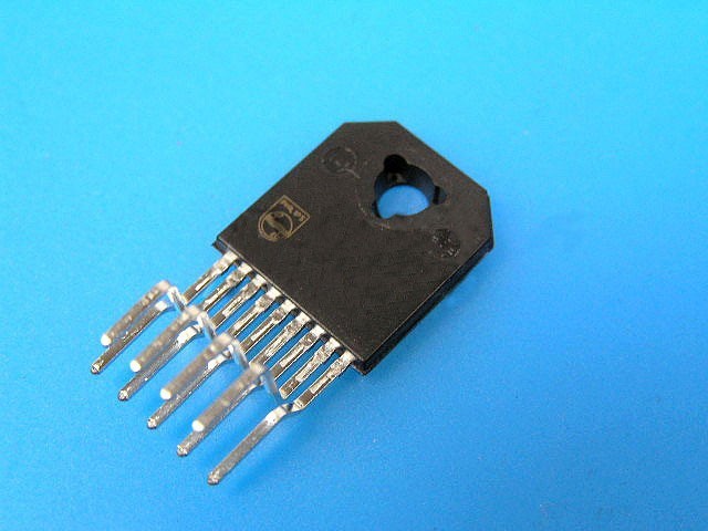 Integrovaný zesilovač TFA9842J NF-KS 26V 3A 2x7W s funkcemi mute a standby