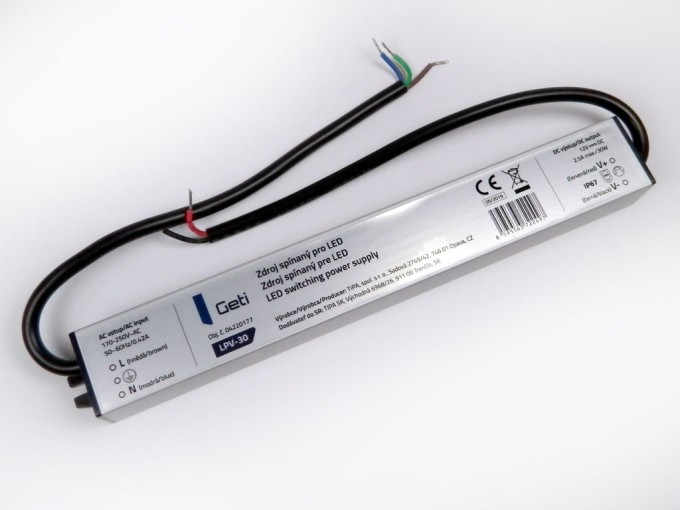 Montážní LED napájecí zdroj 12V 30W 2,5A Geti LPV-30