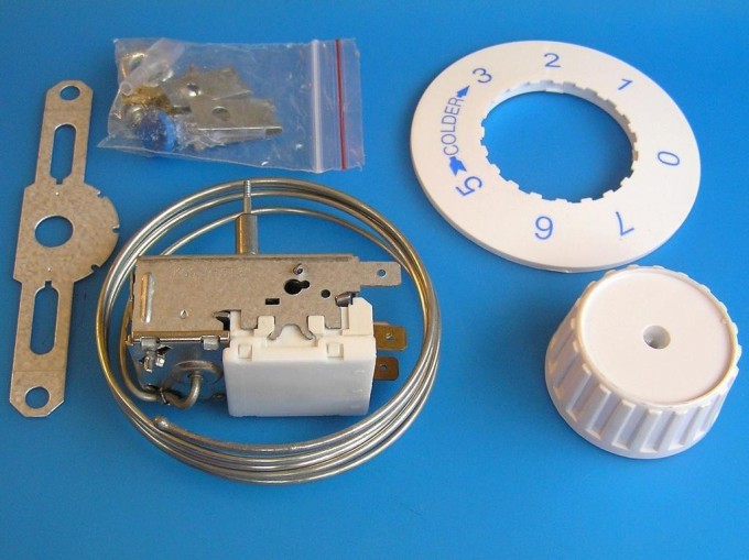 Univerzální termostat s kapilárou pro lednici a mrazák K60P1013 VP4 / 216FR39 VP4