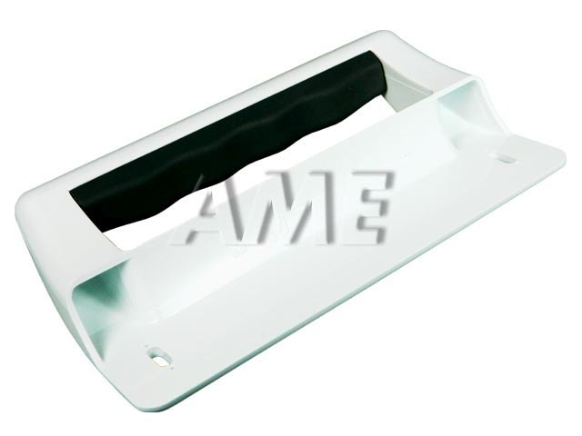 Madlo dveří lednice s roztečí 130 mm 2062404039