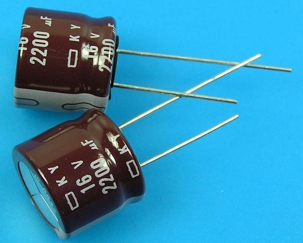 Elektrolytický kondenzátor 2200uF 16V 105°C s nízkým ESR a dlouhou životností