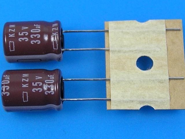 Elektrolytický kondenzátor 330uF 35V 105°C s nízkým ESR a vysokým ripp. proudem