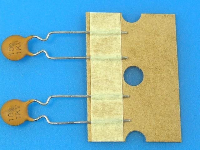 Keramický kondenzátor 1000pF 1000V s roztečí 5mm