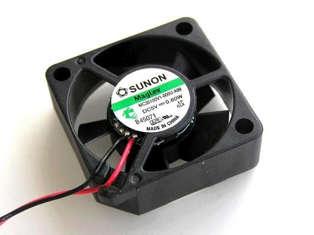 Plastový ventilátor 30x30x10 mm 5V 120mA Sunon MC30100V1-000U-A99