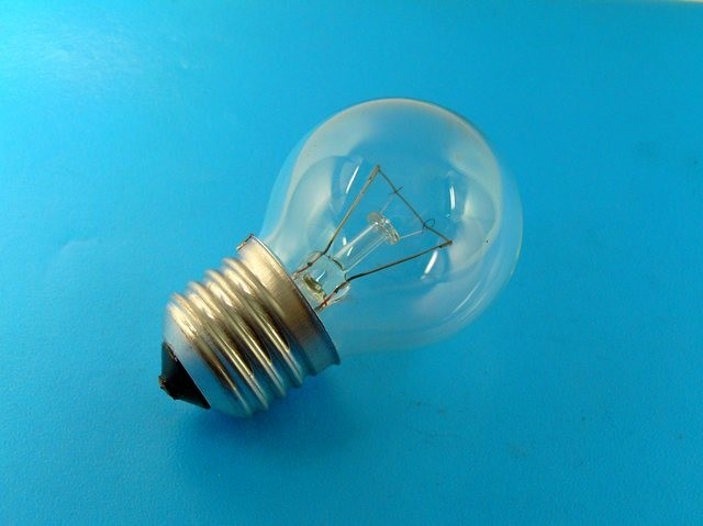 Klasická žárovka E27 40W 230V s malou čirou baňkou