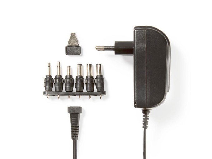 Univerzální impulzní napájecí adaptér 3-12 V DC 1,5 A s výměnnými konektory