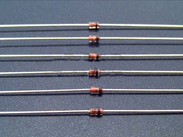 Schottkyho dioda BAT83S 60V 30mA DO35