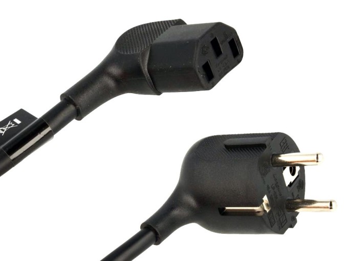Úhlový síťový napájecí kabel 1,5 m 2,5A 250V pro LCD a LED TV