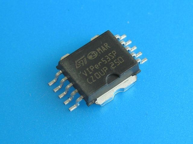 Výkonový integrovaný obvod VIPer53SP-E ST SMD