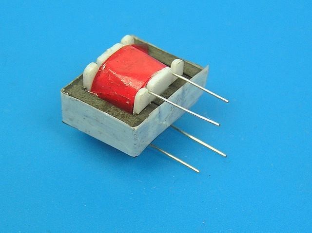 Oddělovací audio transformátor 600 Ω / 600 Ω s převodem 1:1