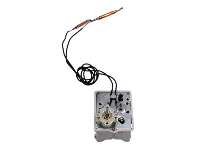 Třífázový termostat s pojistkou pro bojler 3x400 V COTHERM 400 V BTS80023
