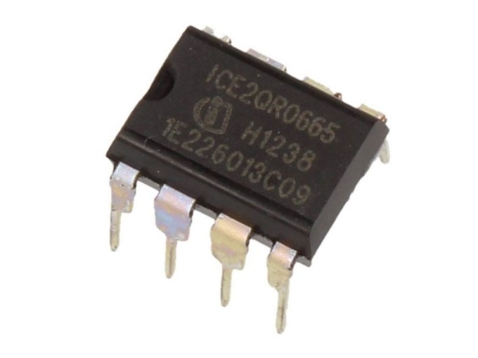 Řídicí integrovaný obvod ICE2QR0665 v pouzdru DIP8