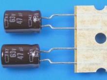 Elektrolytický kondenzátor 47uF 63V 105°C s nízkou impedancí Nippon KY