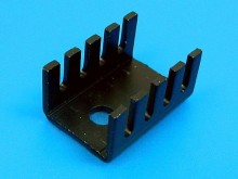 Černý lisovaný chladič TO220 HS-S02 19x13x9,5 mm