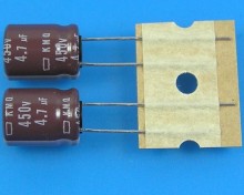 Elektrolytický kondenzátor 4,7uF 450V 105°C Nippon KMQ