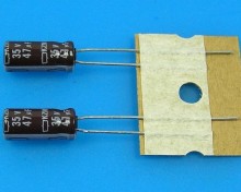 Elektrolytický kondenzátor 47uF 35V 105°C Nippon KZM low ESR