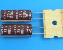 Elektrolytický kondenzátor 1000uF 25V 105°C Nippon KZM low ESR