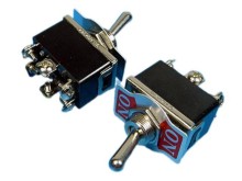 Páčkový přepínač 2 polohy ON-ON TSP202AA2