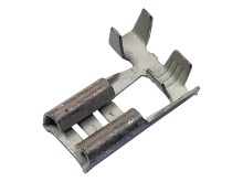Úhlový boční konektor Faston 6,3 mm zásuvka