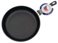 Kuchyňská pánev Remoska Luna 28 cm s nepřilnavým povrchem