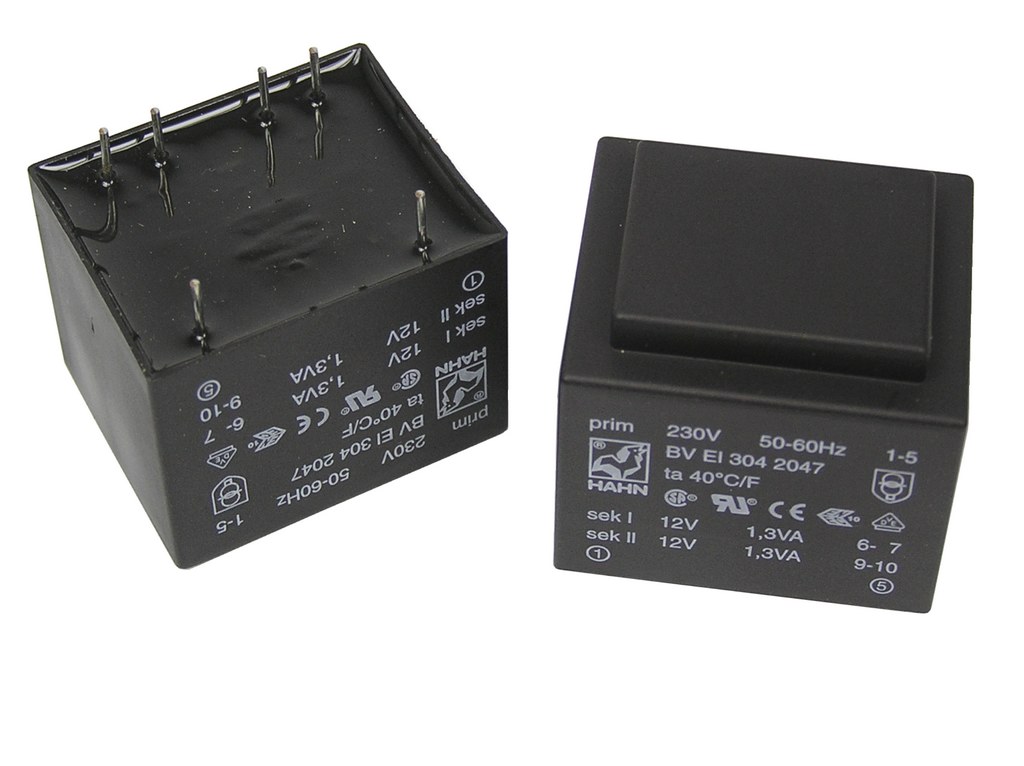 transformátor síťový do plošného spoje  230 / 2x12V - 2,6VA BVEI3042047