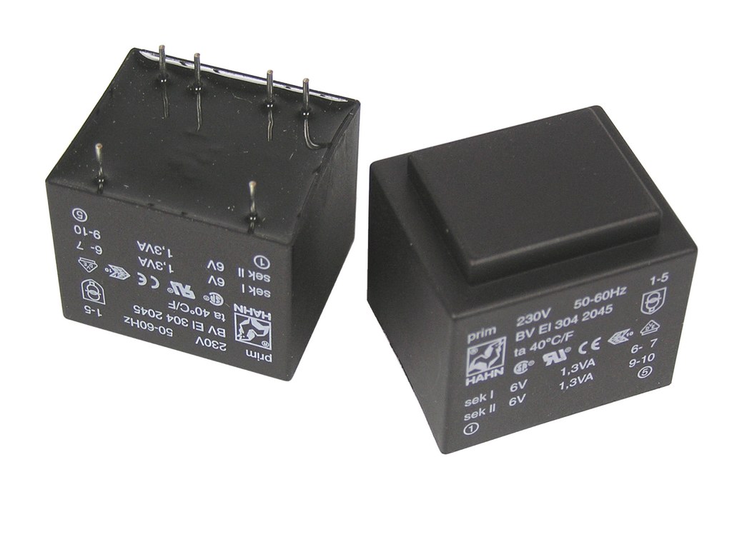 transformátor síťový do plošného spoje  230 / 2x6V - 2,6VA BVEI3042045